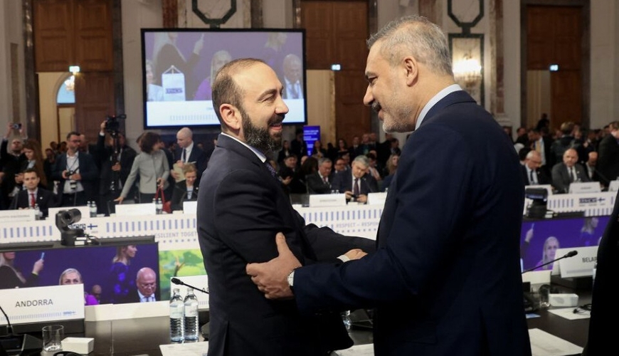 Mirzoyan Vyanada Hakan Fidanla GÖRÜŞDÜ