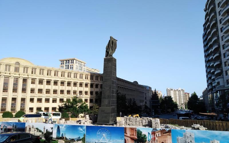 “Azad qadın” heykəli götürülür? - İcra Hakimiyyətindən AÇIQLAMA - FOTO