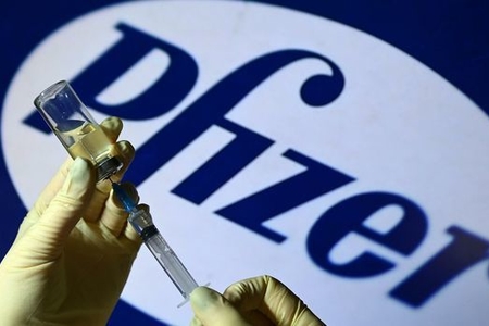BioNTech и Pfizer объявили о передаче данных в FDA США для поддержки третьей дозы вакцины