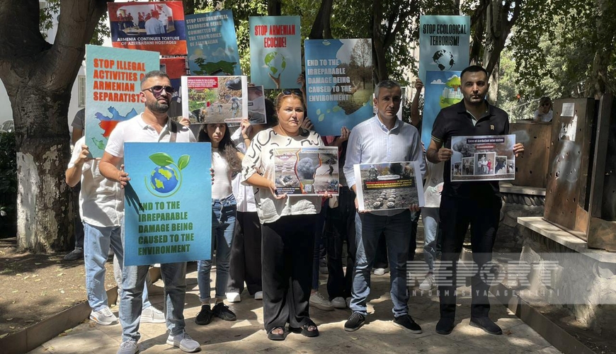 Azərbaycanlılar BMT-nin Gürcüstan ofisi qarşısında aksiya keçiriblər