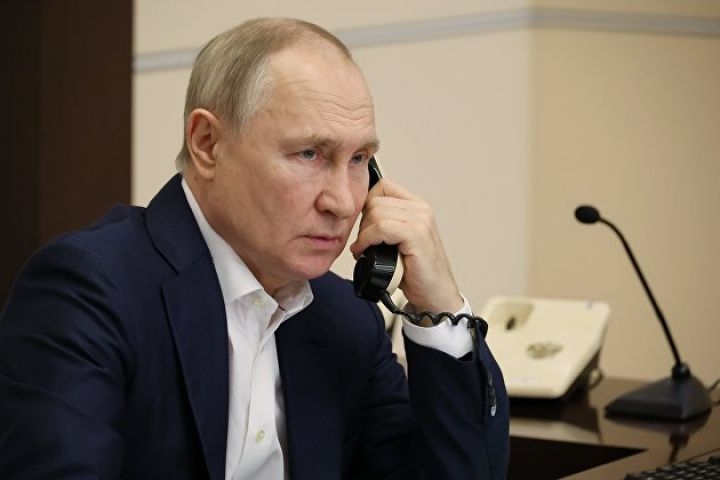 Putinlə İran Prezidenti vəzifəsini icra edən Məhəmməd Moxber arasında telefon danışığı olub