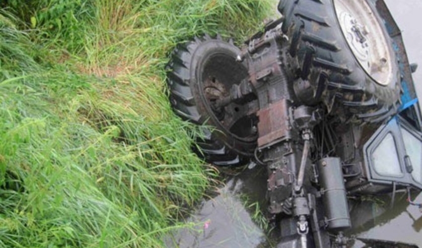 Tovuzda traktor aşıb - sürücü ölüb