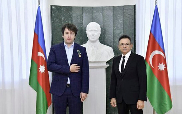 Mədət Quliyev Teymur Rəcəbova medal verdi - FOTOLAR