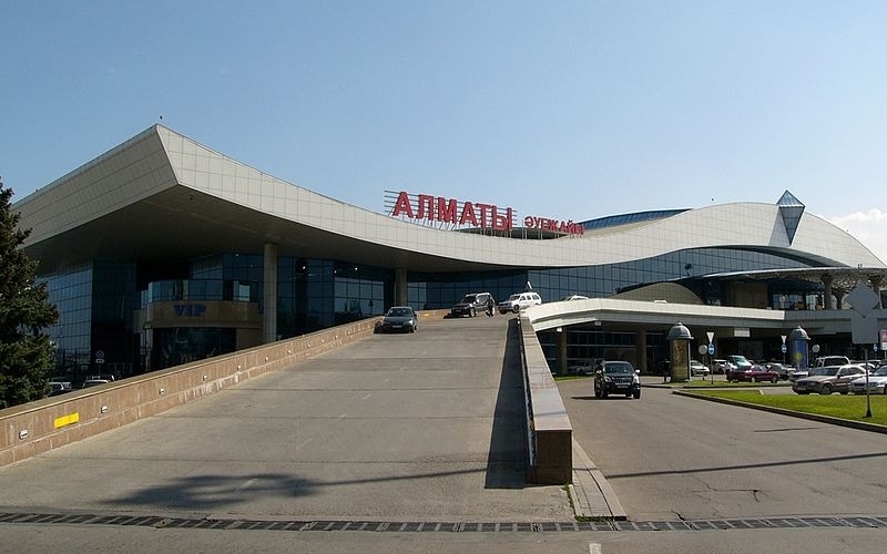 Qazaxıstanın ən böyük hava limanı Çin yanacağına keçir