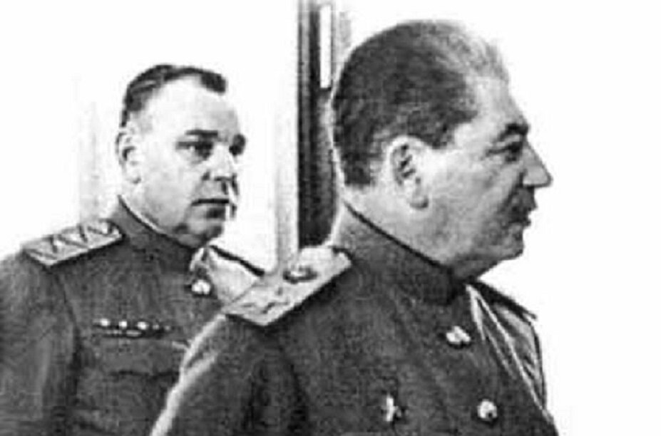 Nikolay-Vlasik-Stalin-01.jpg (93 KB)