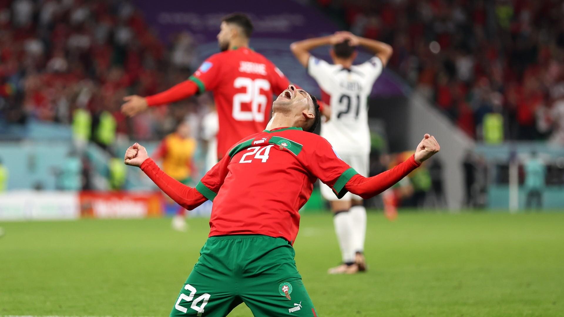 Badr Benoun Morocco celebrate vs Portugal 121022.jpg (138 KB)