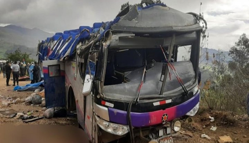 Peruda avtobus qəzaya uğrayıb, 12 nəfər ölüb