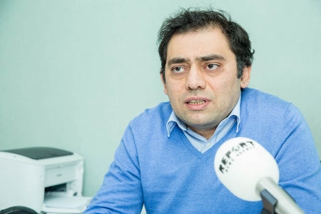 Həkim-uroloq Elçin Mustafayev: “Böyrək kistasının dərman üsulu ilə müalicəsi yoxdur”