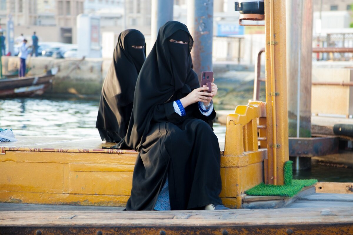 niqab.jpg (147 KB)