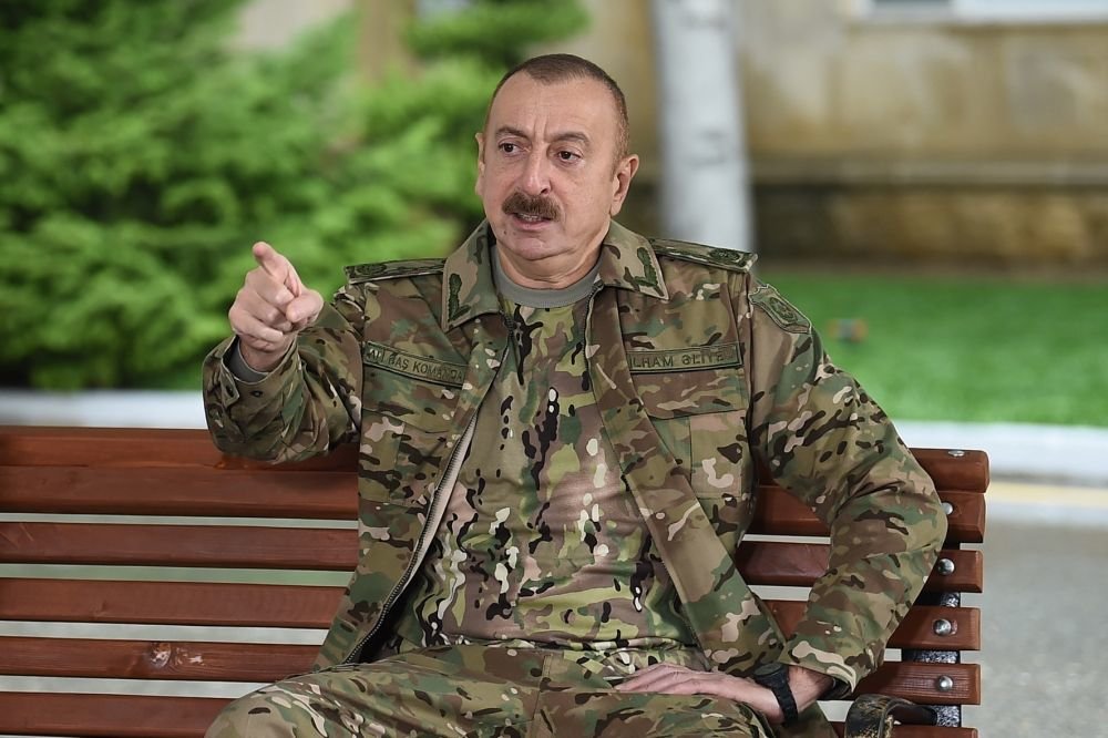 Ilham-Aliyev-army-hospital-111120-a.jpg (102 KB)