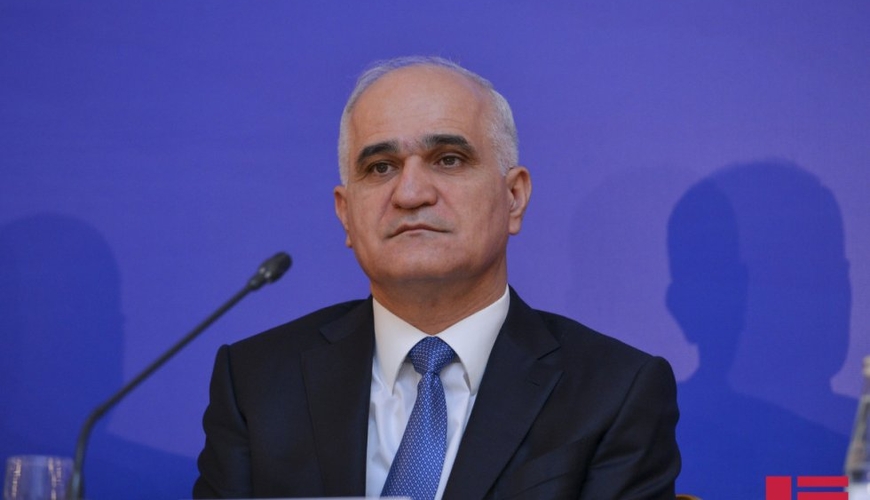 Şahin Mustafayev ermənilərlə onların dilində danışmağa gedir