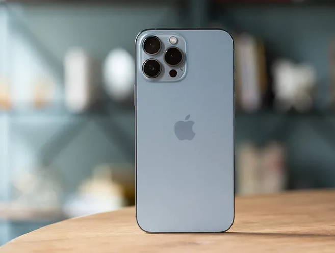 Məmurlara “iPhone”la bağlı XƏBƏRDARLIQ edildi