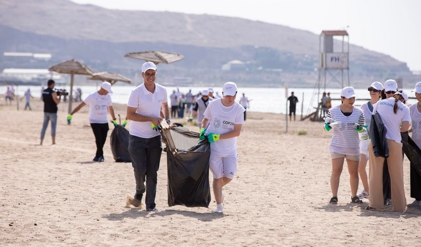 COP29 Könüllülərinin iştirakı ilə sahilyanı təmizlik aksiyası təşkil edilib