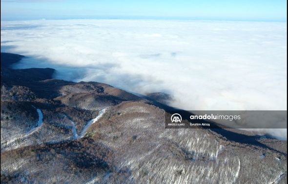 Türkiyədə bütün şəhər “duman dənizi”nin altında qaldı - FOTO