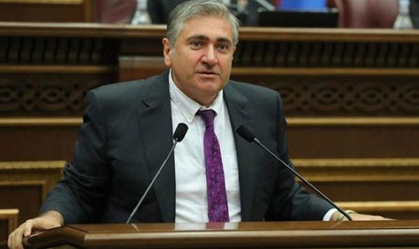 Erməni deputat: “Ermənistanda xarici siyasət vektorunun dəyişməsi gözlənilməz nəticələrə gətirib çıxaracaq”