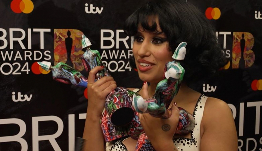 Триумф британской певицы Raye на премии BRIT Awards