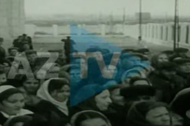 Архивные кадры: церемония открытия хлебзавода в Баку - ВИДЕО
