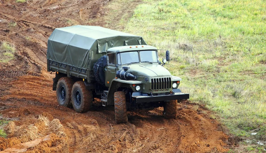 Ermənistanda hərbçiləri daşıyan “KamAZ” aşıb - ÖLƏN VAR