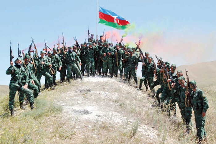 991fe9c12c-Pesekar-azerbaycan-ordusu.jpg (281 KB)