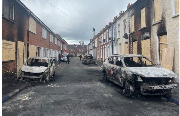 Günün fotoları - Bir ehtiyatsız xəbər Belfastı odl