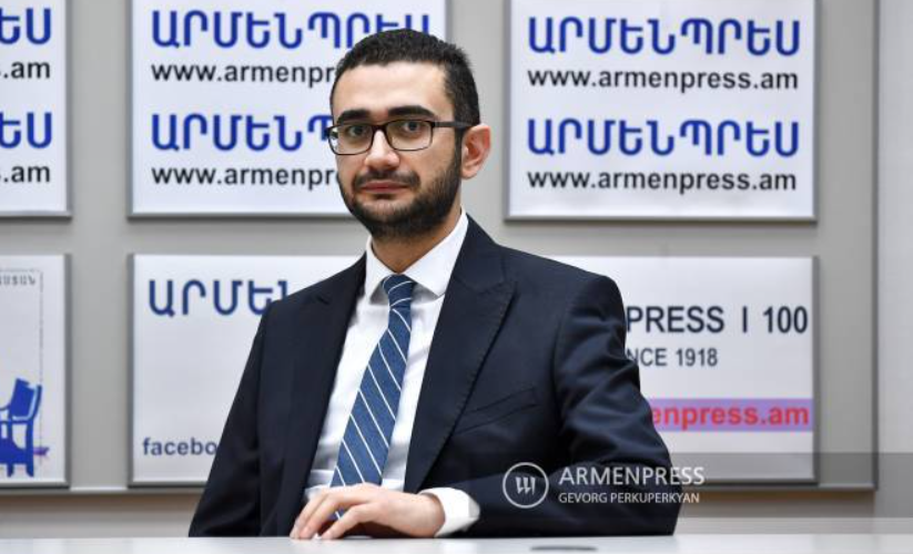 Ermənistan rəsmisi Qarabağ ermənilərinin mavi pasportlarından danışdı