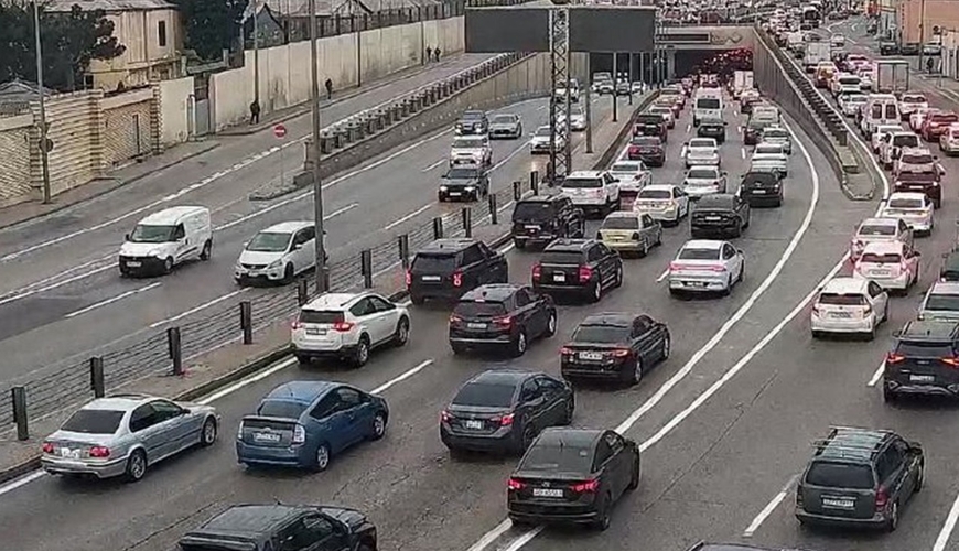 11 istiqamətdə tıxac var - SİYAHI