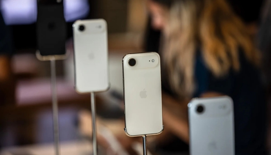 Apple покинул дизайнер провального iPhone