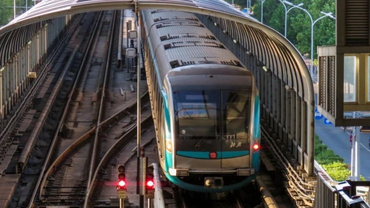 Bu ölkədə metroda DƏHŞƏTLİ HADİSƏ: 30-dan çox YARALI VAR