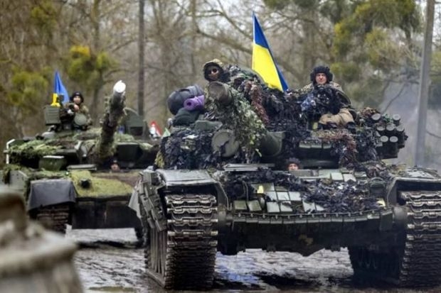 Ukrayna ordusu bir neçə istiqamətdə hücuma keçib