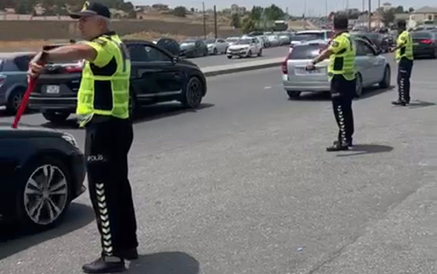 İsti hava şəraitinə görə polislərin fasiləsiz xidməti təşkil edildi - Fotolar