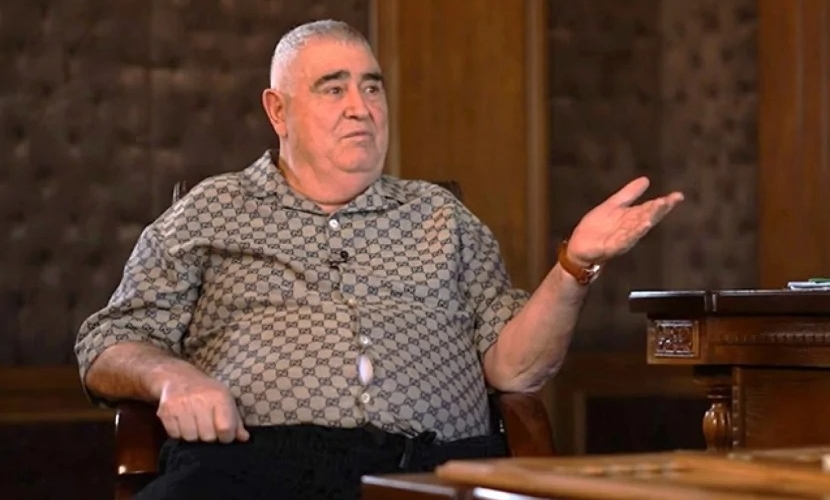 “Şərurlu İsfəndiyar”ın məhkəməsində Mehdiyev söhbəti aranı qatdı