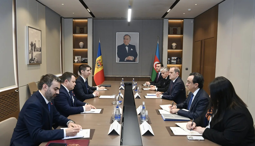 Azərbaycan və Moldova XİN başçıları arasında görüş başlayıb