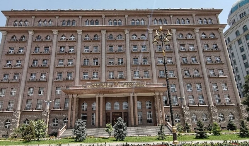 Таджикистан не советует своим гражданам ездить в Россию
