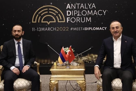 Mirzoyan Çavuşoğlu ilə Antalya görüşündən danışdı
 
