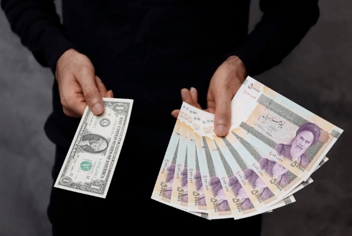 İran valyutası dollar qarşısında rekord minimuma düşüb