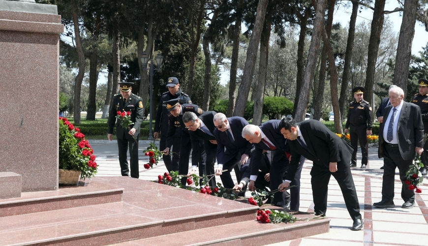 Suraxanıda Ulu Öndərin anadan olmasının 103-cü ildönümü qeyd edildi