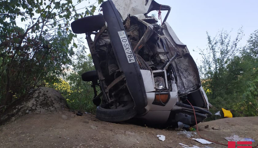 Lerikdə turist avtobusu qəzaya uğradı: 8 ölü, 10 yaralı (FOTO)