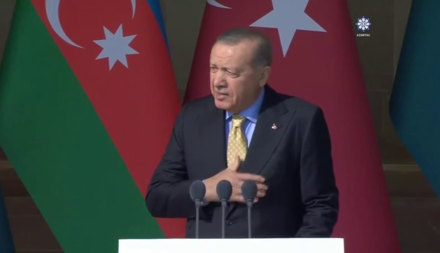 Ərdoğan paradda şeir dedi - VİDEO