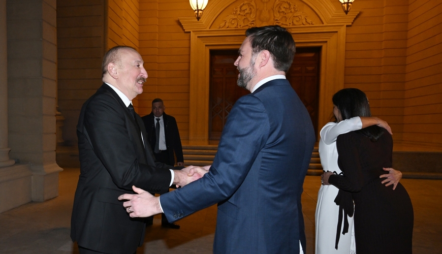 Vens Azərbaycana səfəri ilə bağlı BU GÖRÜNTÜLƏRİ PAYLAŞDI