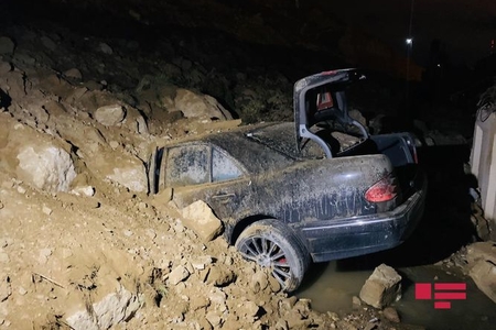 Bibiheybət məscidi yaxınlığında növbəti torpaq sürüşməsi baş verib - FOTO - VİDEO