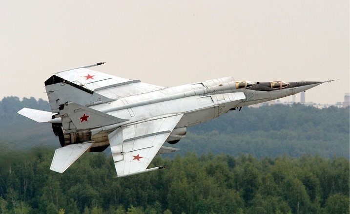 Russian_Air_Force_MiG-25 (1).jpg (88 KB)