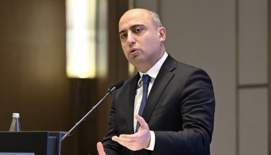 Emin Əmrullayev bu dəfə medianı tənqid etdi: “Detalları ayırıb neqativ xəbər vermək həvəsindədirlər”