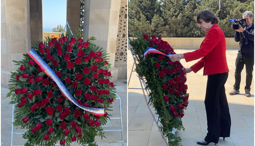 Fransanın xarici işlər naziri Şəhidlər xiyabanını ziyarət edib