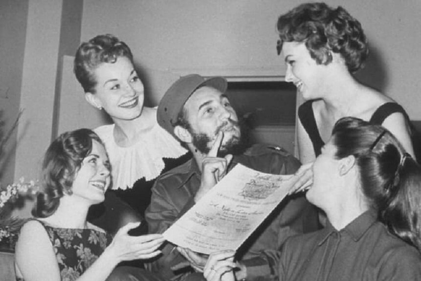 Fidel-Castro-women-6.jpg (110 KB)