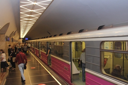 Bakı metrosunun qatarında nasazlıq yaranıb