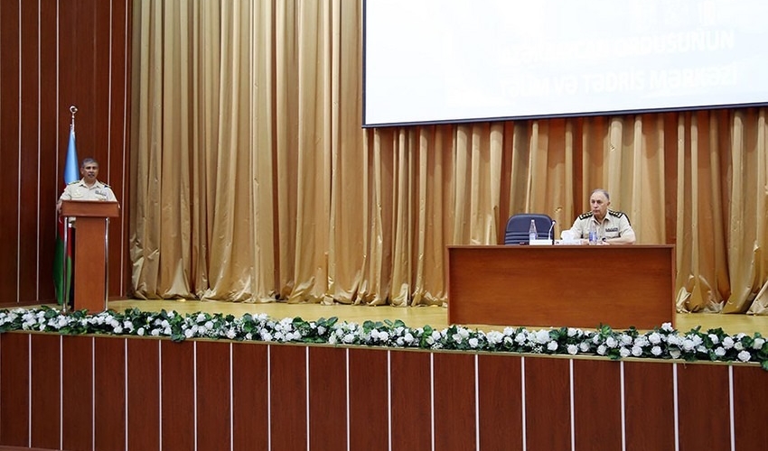 Müdafiə naziri qanunsuz erməni silahlılarının qarşısının dərhal alınması barədə tapşırıqlar verib