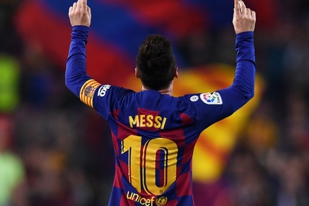 Messi 34 kluba qol vurmaqla Çempionlar Liqasında rekorda imza atıb