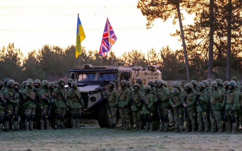 Britaniya şirkəti Ukrayna üçün 8 ölkədən haubitsa sifarişi alıb