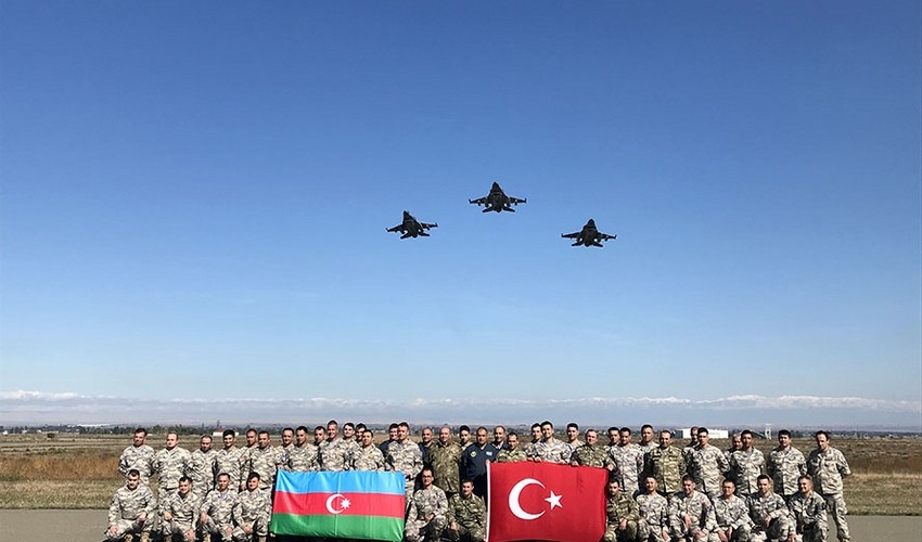 Türkiyəli general: “Azərbaycan və Türkiyə orduları vahid orduya çevrilir”