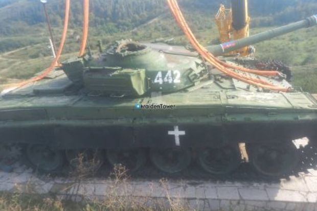 Ermənilərin Şuşanın girişində quraşdırdıqları tank söküldü